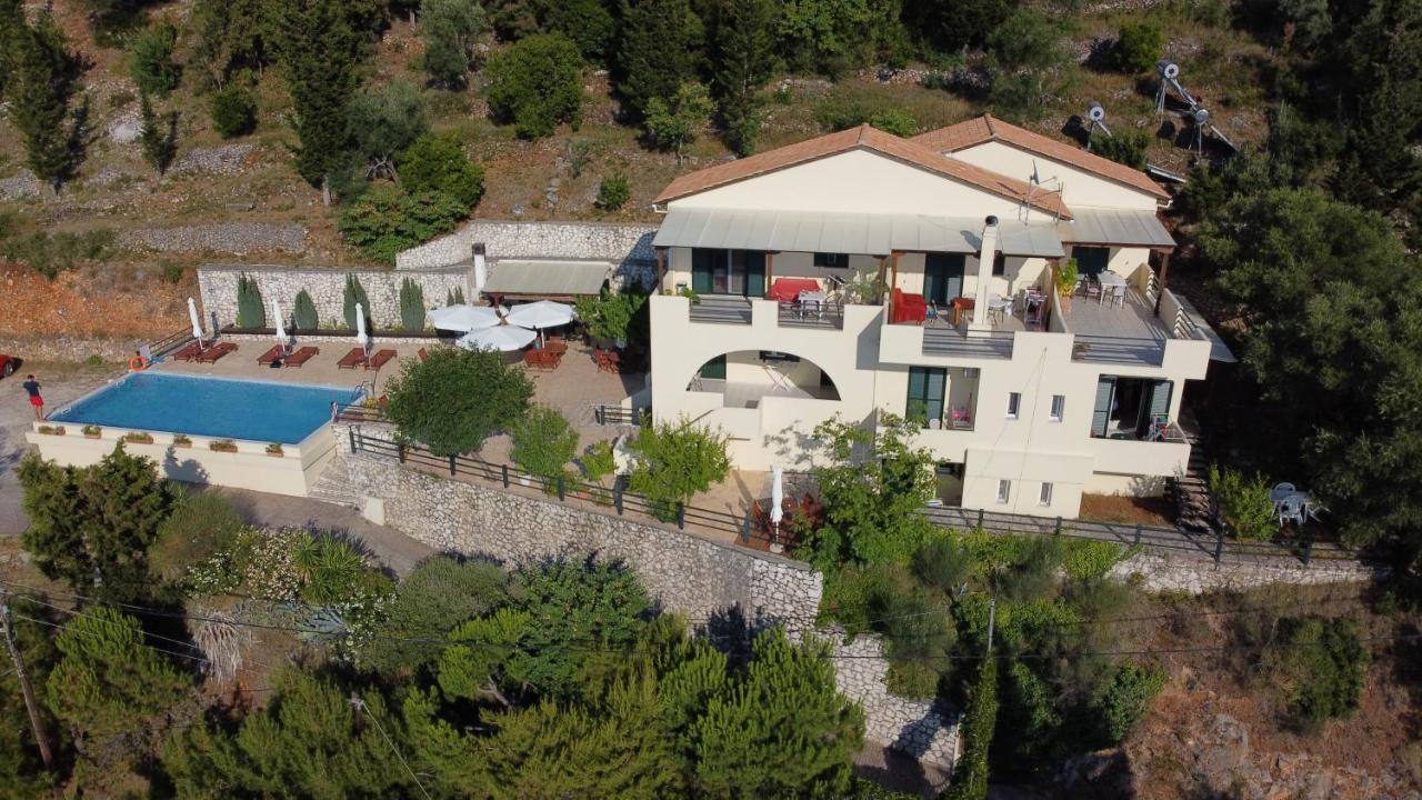Green Villa Áyios Nikítas Exterior photo