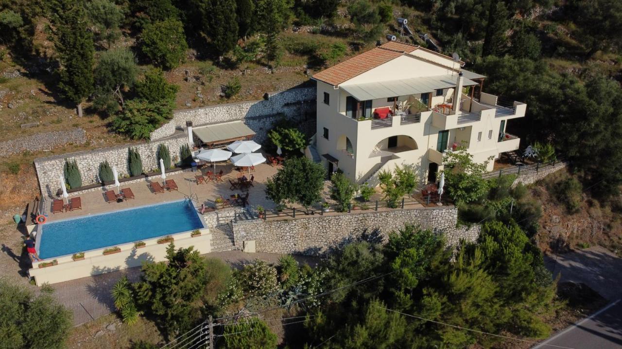 Green Villa Áyios Nikítas Exterior photo