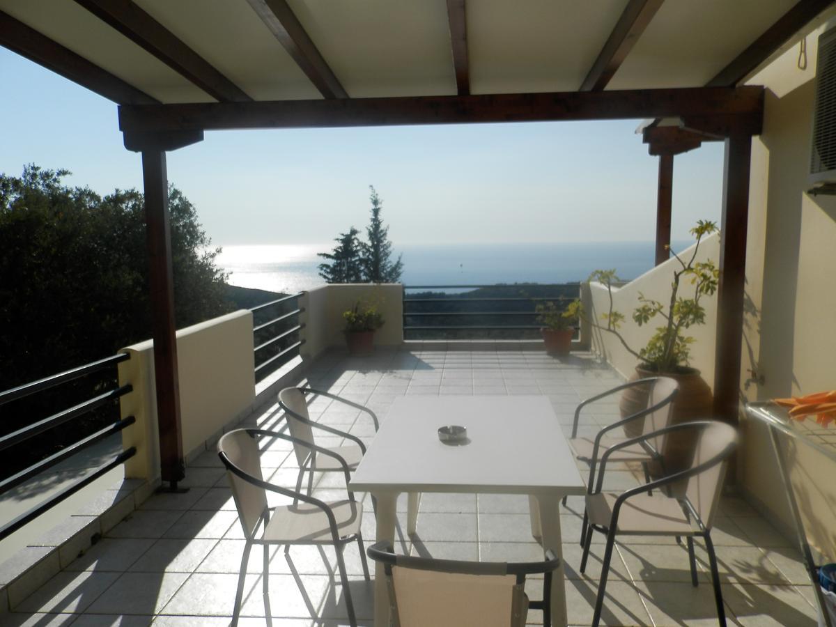 Green Villa Áyios Nikítas Exterior photo