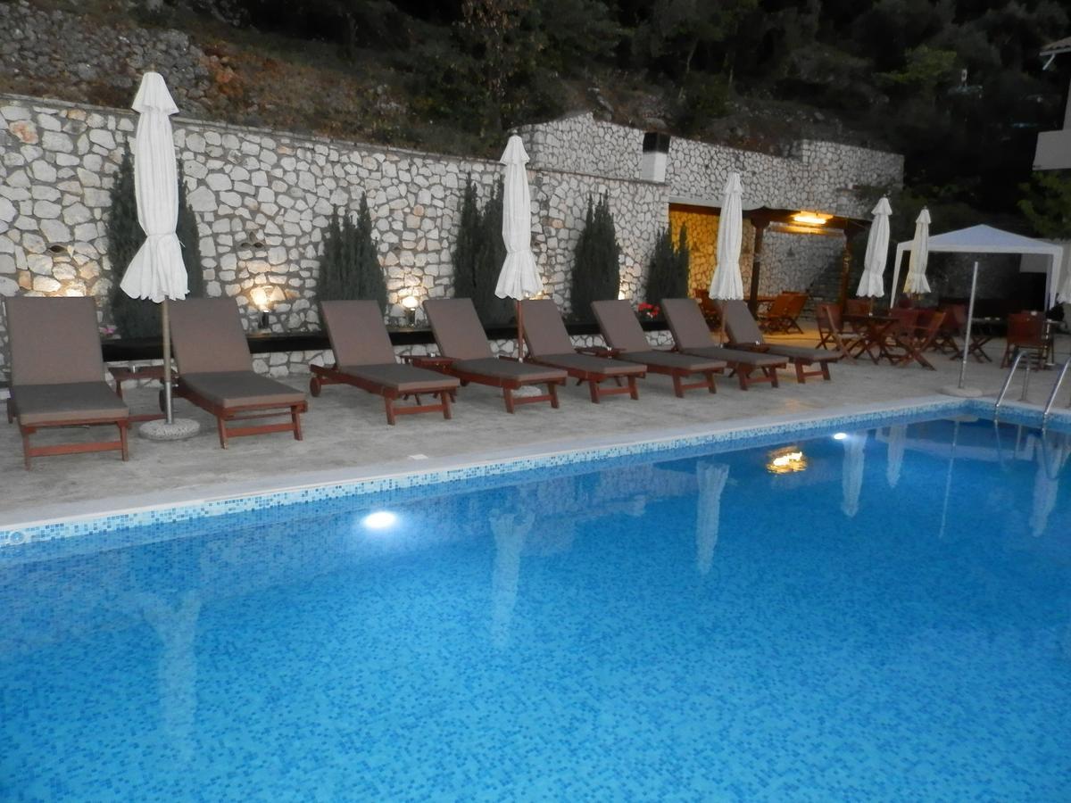 Green Villa Áyios Nikítas Exterior photo